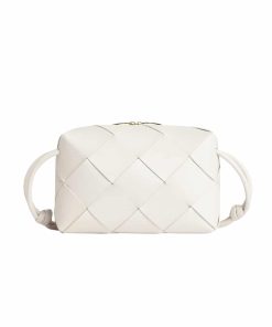 Alternative view of Bottega Veneta Small Cassette Camera Bag Mxn 52 400 White 18Cm 709417Vcqc29009